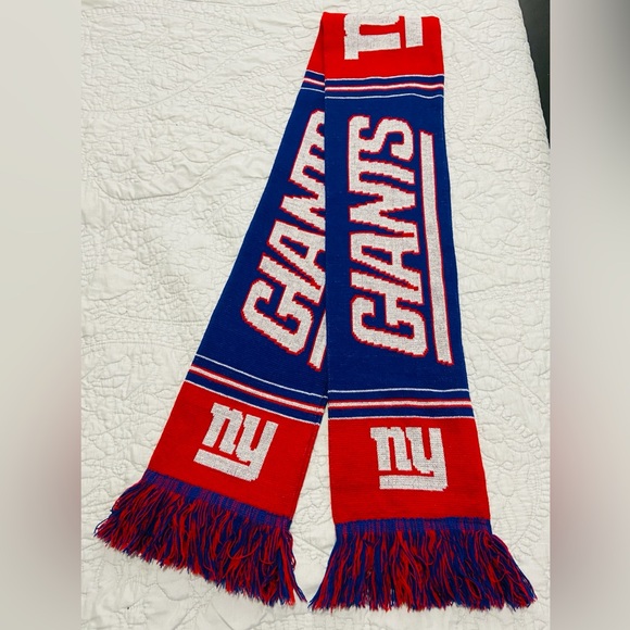 Forever Collectibles Other - Forever Collectibles Blue and Red Giants Scarf